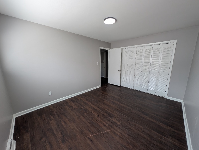 Building Photo - 110 Cromwell Pl