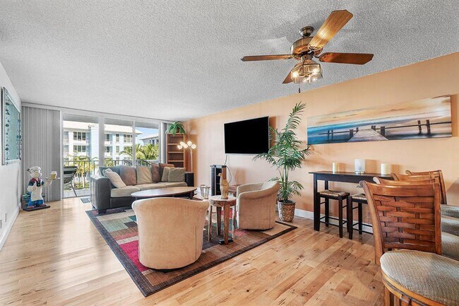 Building Photo - 800 SE 20th Ave