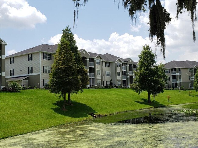 Building Photo - 4240 Summer Landing Dr