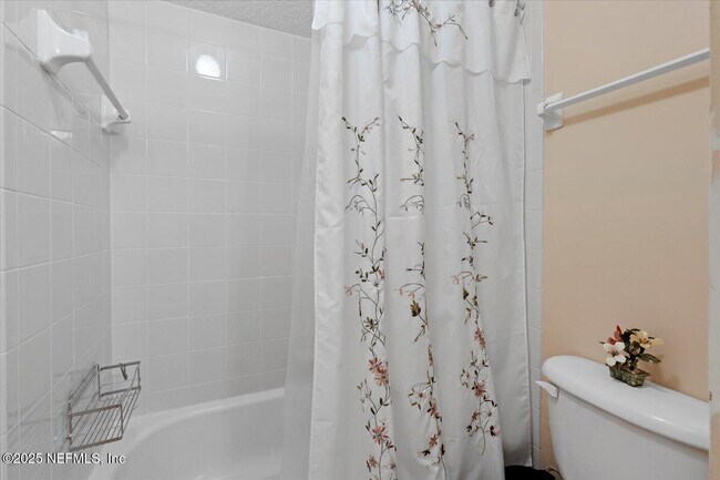 Building Photo - 13705 Fish Eagle Dr W