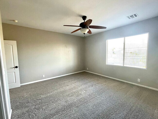 Building Photo - 1608 W Amberwood Dr