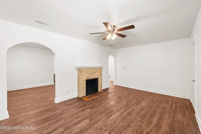Building Photo - 569 W 49th St