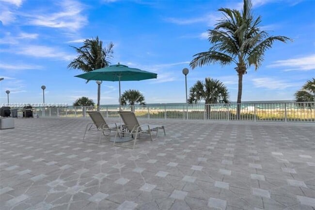 Building Photo - 5701 Collins Ave