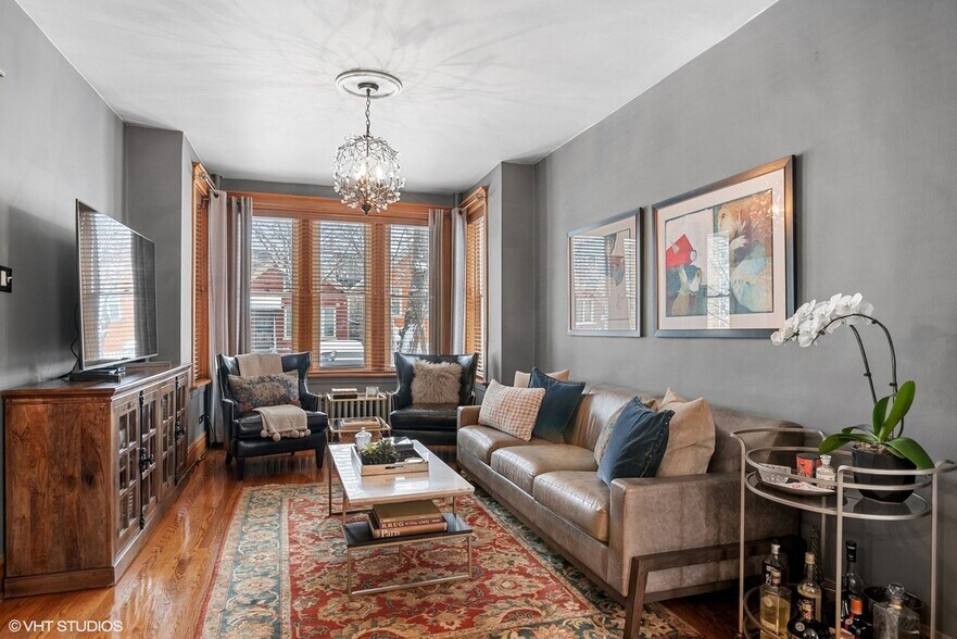 (Currently Unfurnished) - 1823 W 22nd Plz