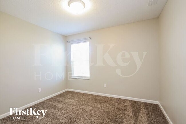 Building Photo - 10452 Hunters Crossing Blvd