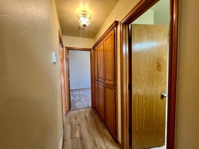 Building Photo - 2909 SE 96th St