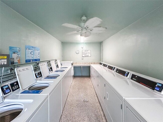 Building Photo - 1706 Belleair Forest Dr