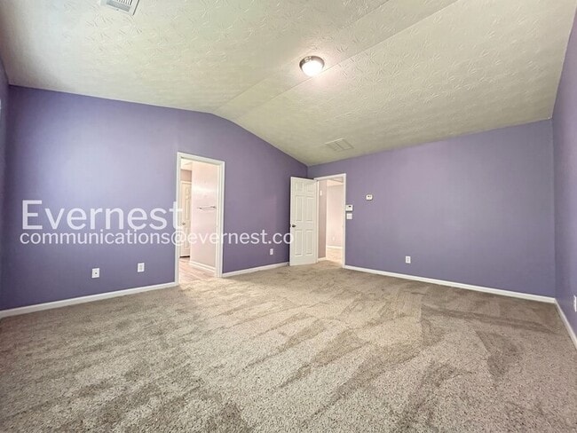 Building Photo - 729 Mountain Laurel Dr