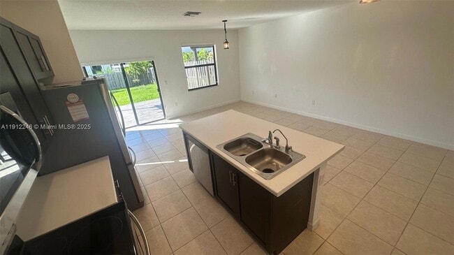 Building Photo - 25282 SW 108th Ave