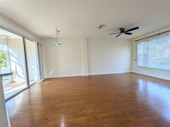 Building Photo - 12287 Country White Cir