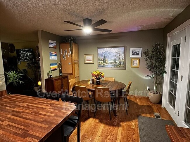 Building Photo - 9532 Dundas Cir