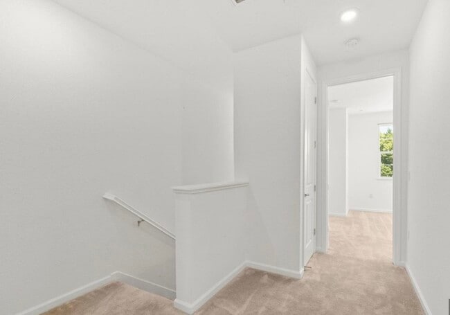 Building Photo - 4363 E Commerce Way