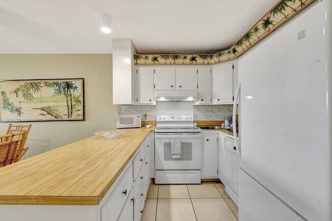 Building Photo - 2400 S Ocean Dr