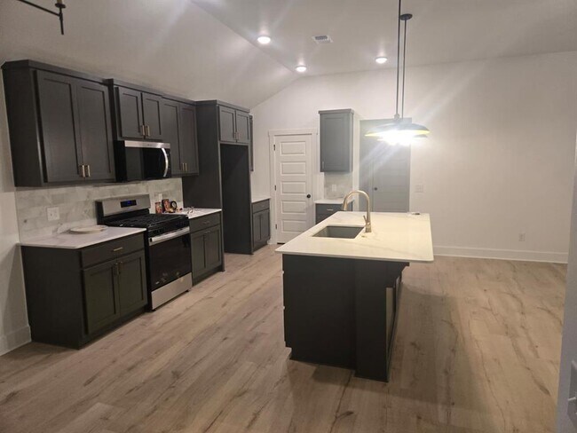 Building Photo - 17705 Horne Ln