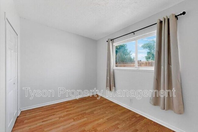 Building Photo - 5932 Avenida La Barranca NW