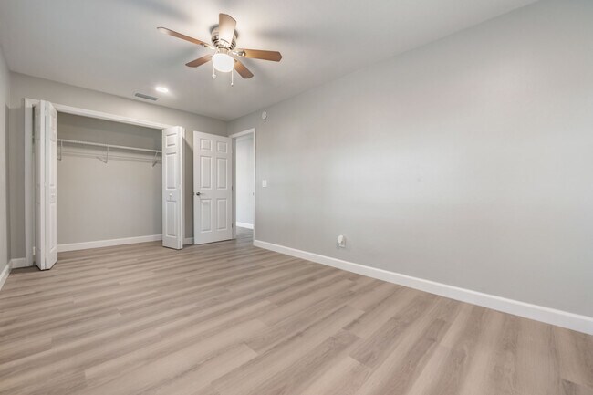 Building Photo - 1506 Leo Ln E