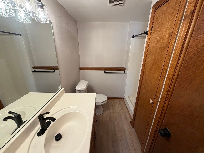Building Photo - 4541 Brookmeadow Ct SE