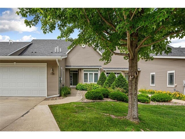 Building Photo - 1128 Shumway Ct