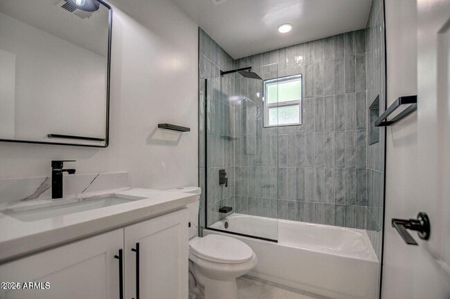 Building Photo - 1411 S Bonarden Ln