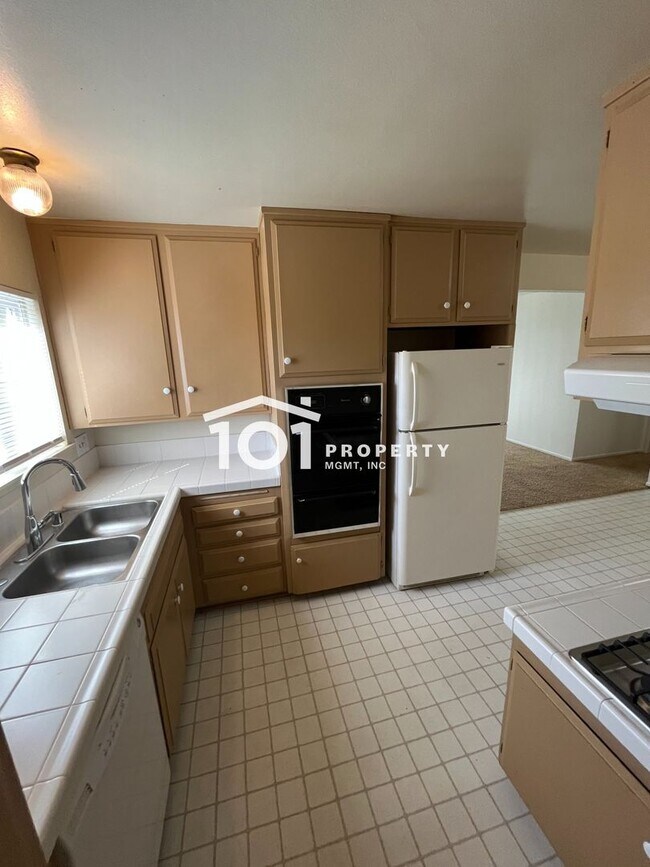 Building Photo - Spacious 3-Bedroom Home Near the Beach — Santa Barbara Shores