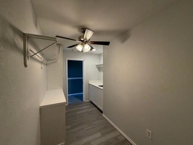 Building Photo - TWO STORY 5 BEDROOM 3 BATH HOUSE WITH SPA