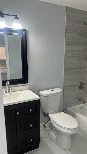 Building Photo - 42 NE 36th Ct