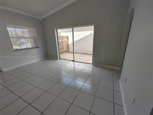 Building Photo - 1137 NW 128th Pl