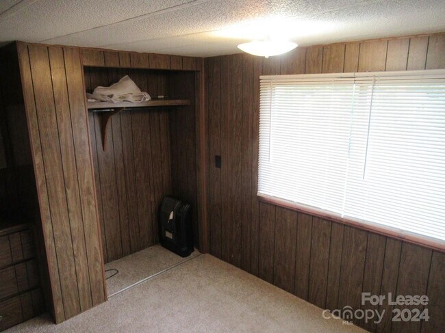 Building Photo - 3487 Avery Rd