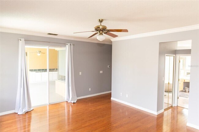 Building Photo - 664 Field Club Cir
