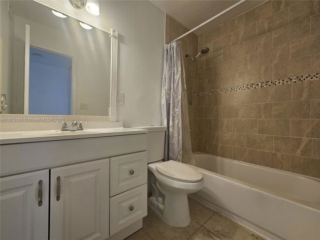 Building Photo - 1247 SW 46th Ave