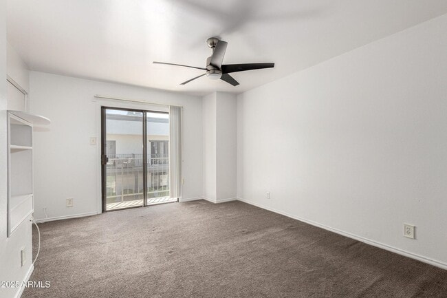 Building Photo - Old Town Scottsdale townhome- 2 bd 2 bath- W/D- Yard