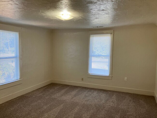 Building Photo - 2701 Finney Rd