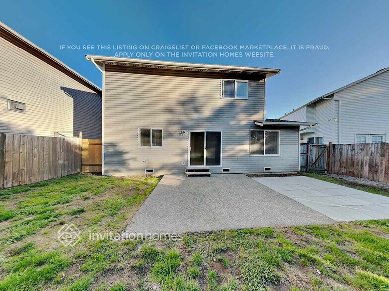 Building Photo - 9507 16th Pl NE