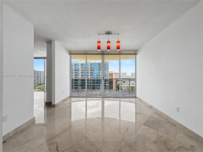 Building Photo - 17555 Collins Ave