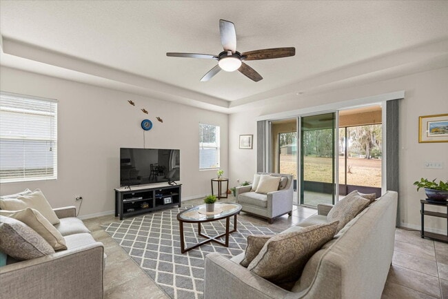 Building Photo - **Spacious 4-Bedroom, 3.5-Bath Home with Private Guest Suite and 3-Car Garage**