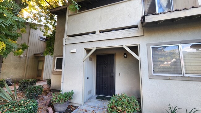 Primary Photo - 2116 Mt Vernon Dr