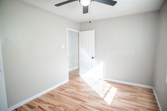 Building Photo - 1416 Chicago Ave