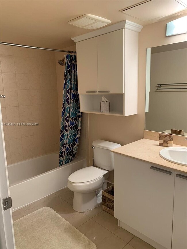 Building Photo - 16699 Collins Ave