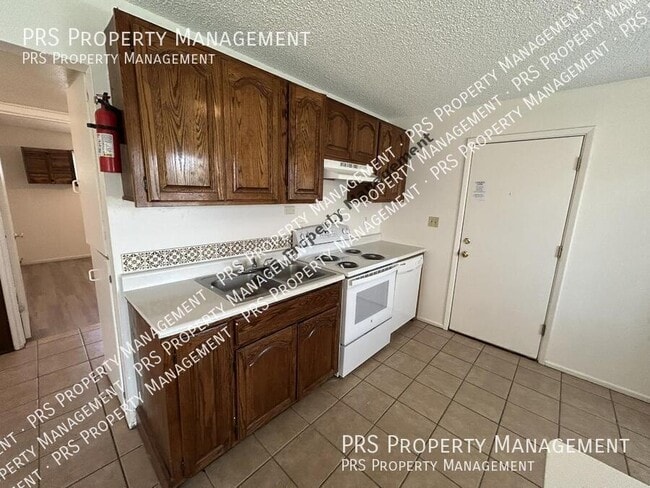 Building Photo - 1851 E University Dr