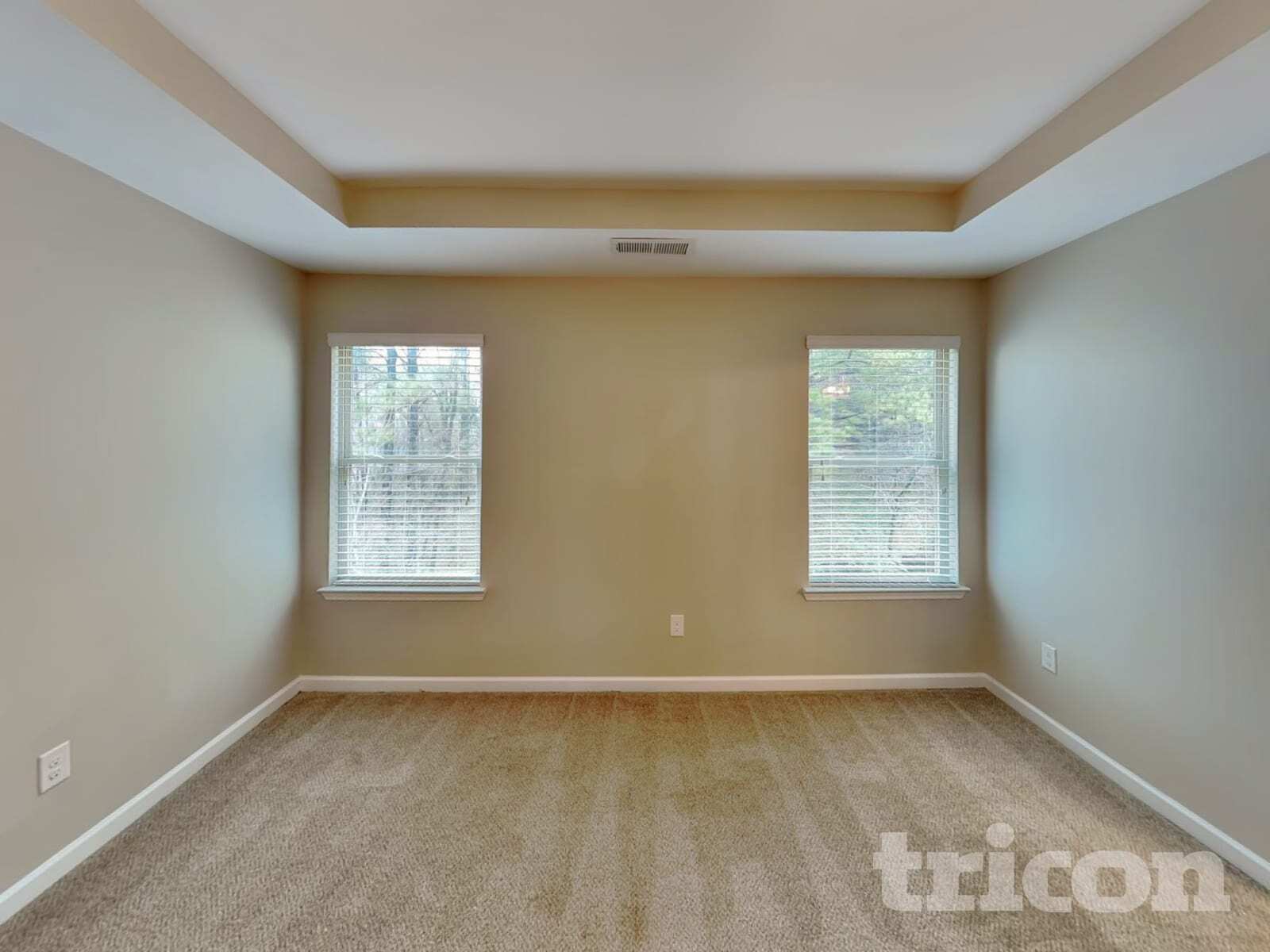 Building Photo - 203 Magnaview Dr