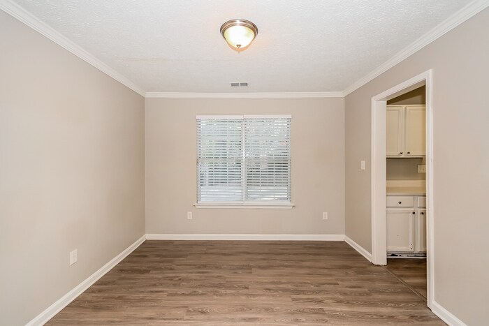 Building Photo - 3755 Jasmine Ln SW