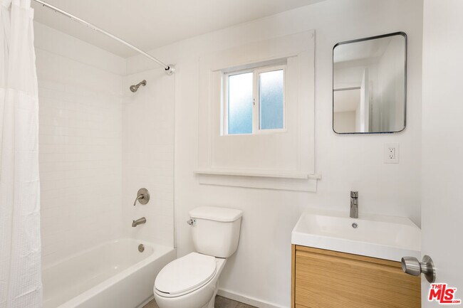 Building Photo - 126 Franklin Ct