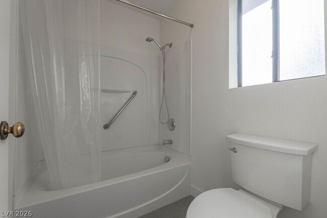 Building Photo - 7045 Sawtooth Dr