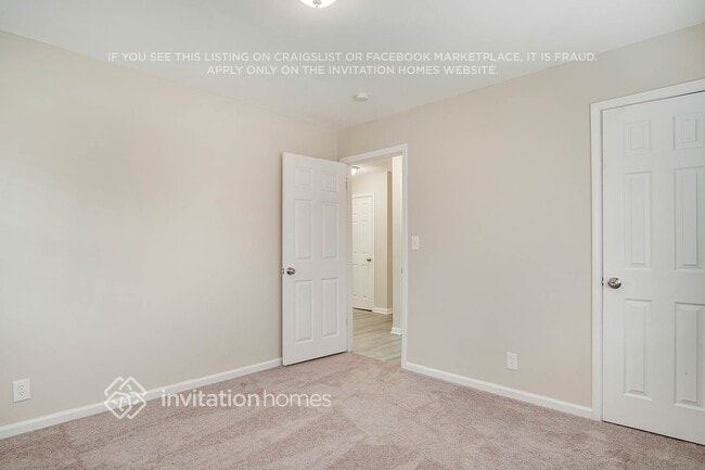 Building Photo - 5795 Deerfield Trail