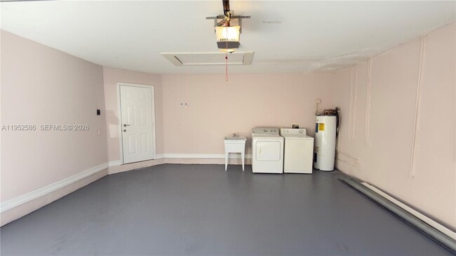 Building Photo - 1792 Aspen Ln