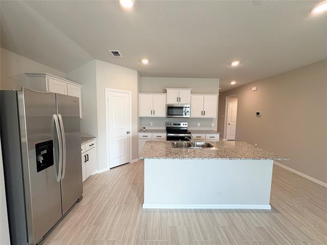 Building Photo - 533 Crestridge Dr N