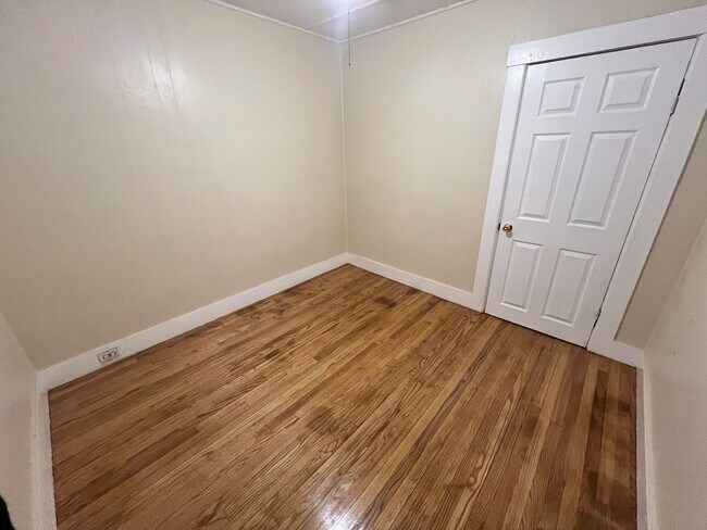 Building Photo - 23-25 Dale Street