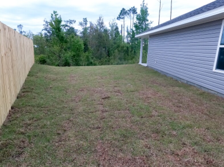 Building Photo - 3904 Silver Spur Rd