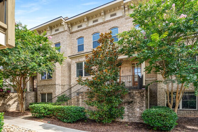 Building Photo - 523 Ansley Cir NE