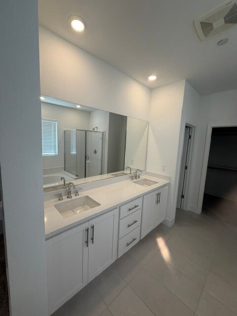 Building Photo - Lathrop - Gorgeous 5 Bedroom 3 Bathroom Home